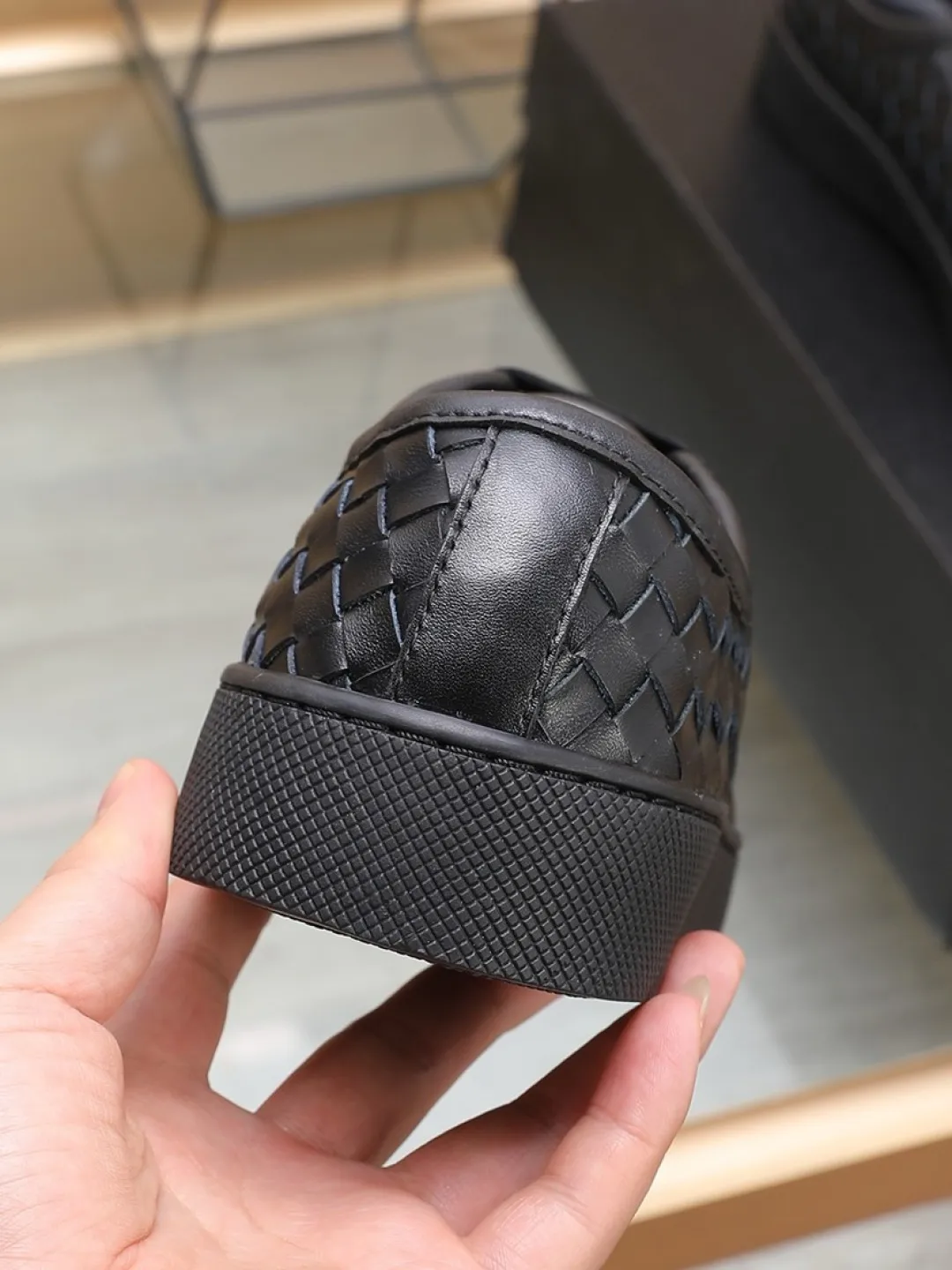 Men's men's shoes💰Men's shoes💰520💰🔥【BV】series top purchasing agency🔍Imported first-layer cowhide woven surface, cowhide foot pads with environmentally friendly lining♻️Does not fade,💪Sole: Rubber combination original factory special outsole⚠Original and single goods🔍🔍Can be entered and exited at will, welcome to compare⚠Number of sizes: 38-44